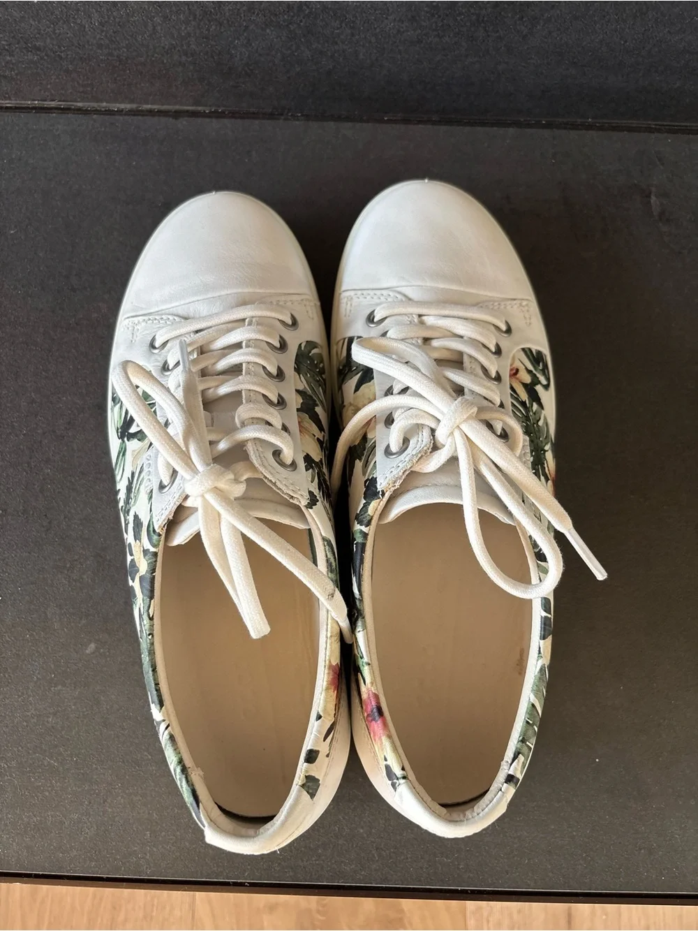 ECCO Leather Tropical Floral Print, White Sneakers, Lace Up, Hibiscus, Women’s 8